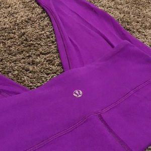 Lululemon purple reversible capris.